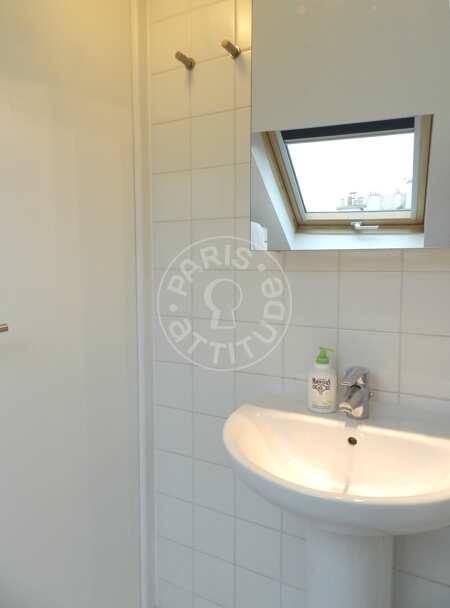Salle de bain Appartement meublé - 37m²  - 1 chambre - Saint-Germain - Paris