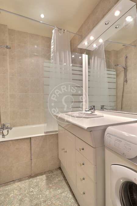Bathroom Furnished apartment - 50m²  - 1 bedroom - Trocadéro - Paris