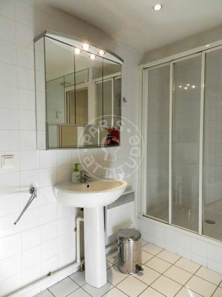 Badezimmer Möblierte wohnung - 90m²  - 1 Zimmer - Saint-Germain - Paris