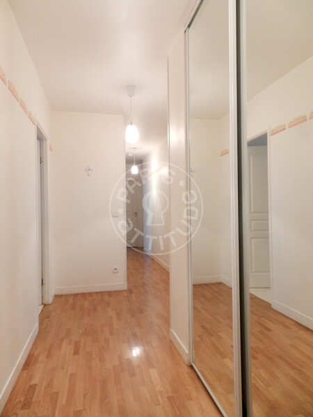 Eingangsbereich Möblierte wohnung - 92m²  - 3 Zimmer - République - Paris