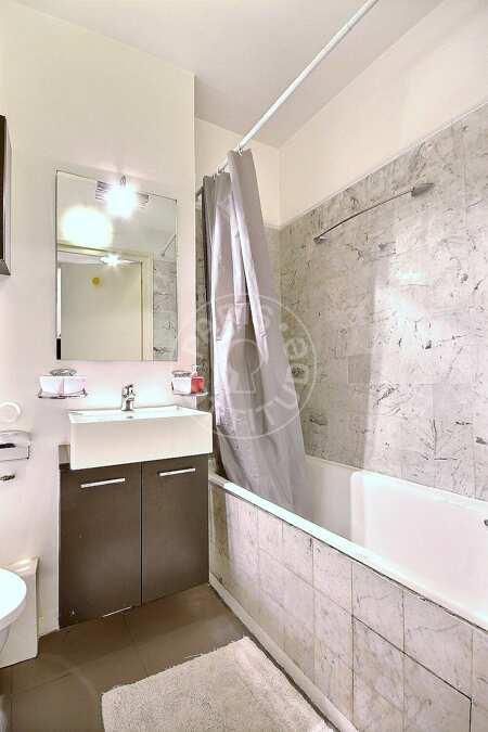 Bathroom Furnished studio - 24m²  - Centre George Pompidou - Paris