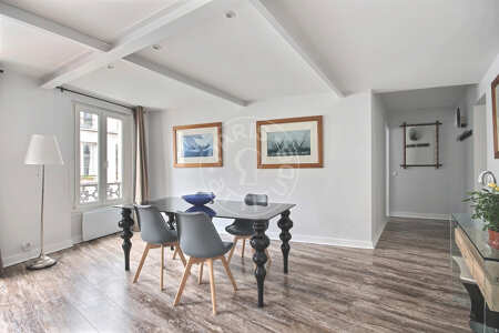 Sala da pranzo Appartamento arredato - 83m²  - 2 locali - Montmartre / Place des Abbesses - Parigi