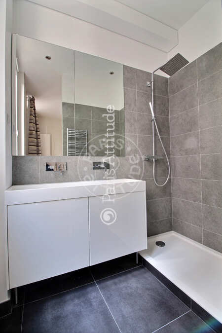 Salle de bain Appartement meublé - 140m²  - 3 chambres - Port Royal / Raspail - Paris