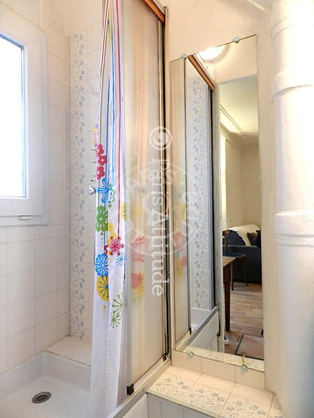 Bathroom Furnished studio - 30m² - Ecole Militaire / Unesco / Duroc - Paris