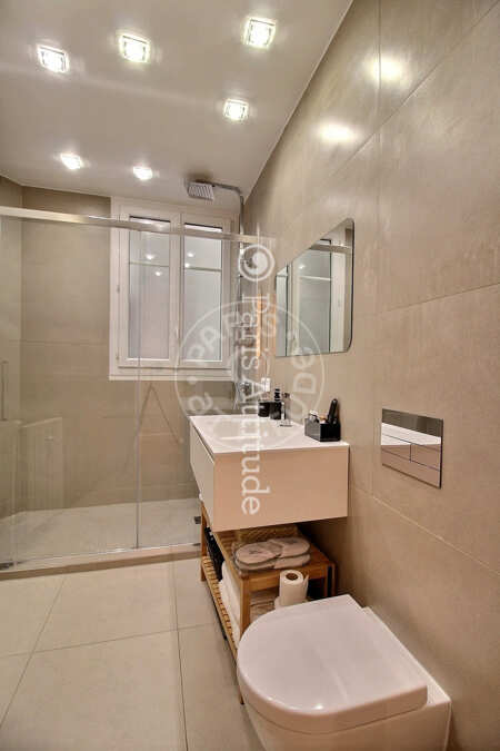 Casa de banho Quitinete mobilado - 30m²  - Parc Monceau - Paris