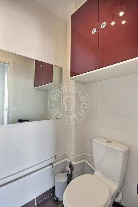 Toilet Furnished apartment - 45m²  - 1 bedroom - Motte-Piquet Grenelle - Paris