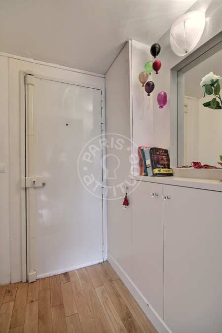 Entrada Piso amueblado - 38m²  - 1 dormitorio - Pyramides / Palais Royal - París