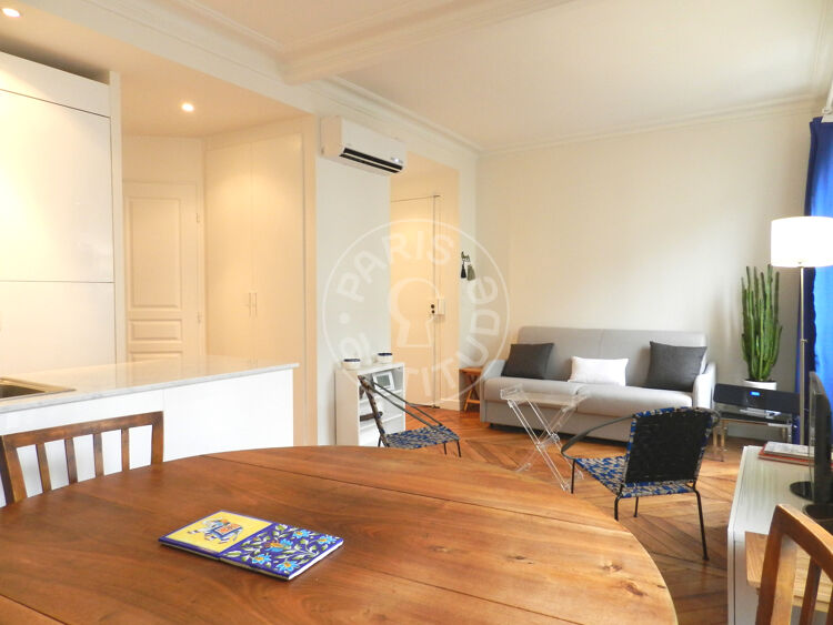 Salotto - 1 locale arredato - Parigi 75011 - 10283