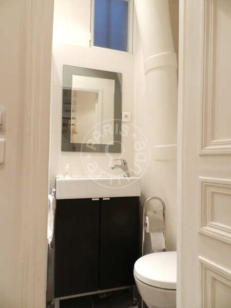 Salle de bain Appartement meublé - 32m² - 1 chambre - Batignolles - Paris