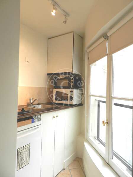 Kitchen Furnished studio - 18m²  - Montorgueil - Paris