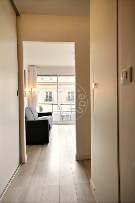 Entrada Quitinete mobilado - 25m²  - Victor Hugo - Paris