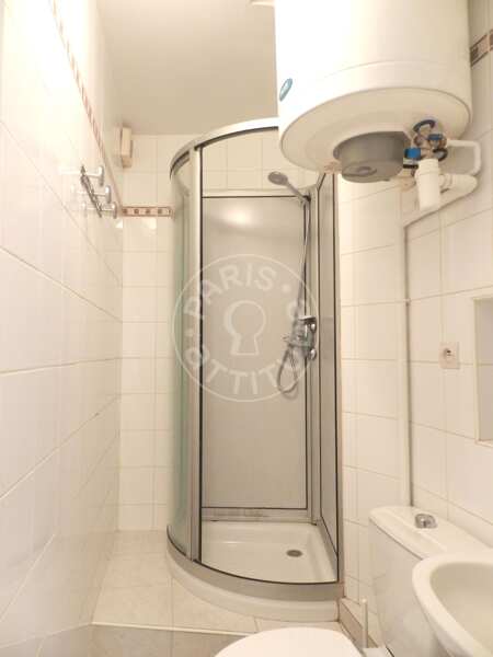 Salle de bain Appartement meublé - 43m²  - 1 chambre - Pyramides / Palais Royal - Paris