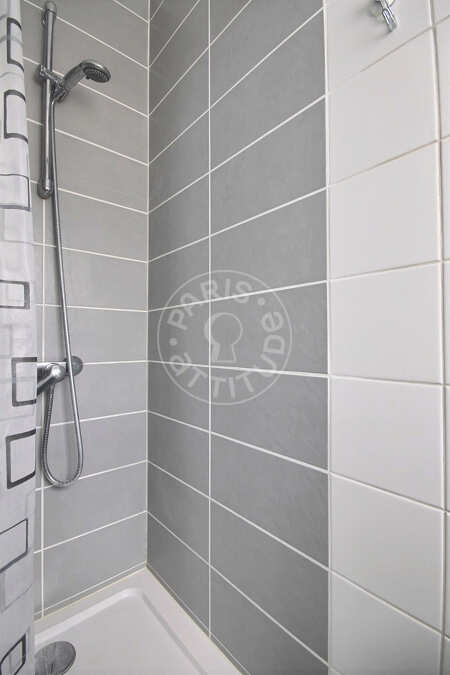 Bathroom Furnished apartment - 44m²  - 1 bedroom - Nation - Paris