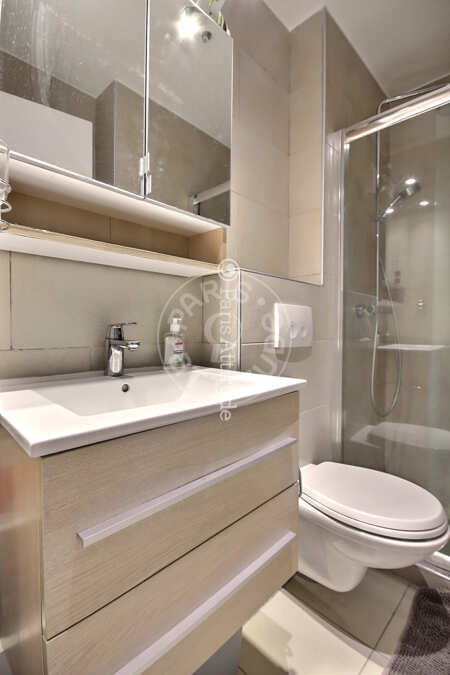 Casa de banho Quitinete mobilado - 18m²  - Neuilly-sur-Seine