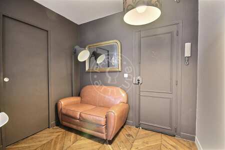 Salon Appartement meublé - 25m²  - 1 chambre - Montmartre / Place des Abbesses - Paris