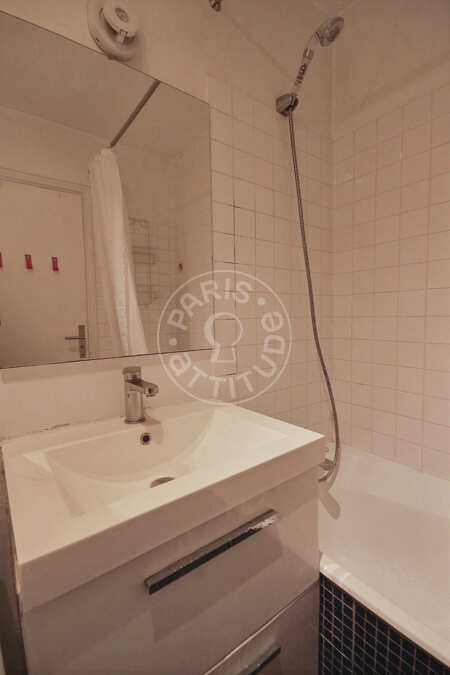 Baño Piso amueblado - 40m²  - 1 dormitorio - République - París
