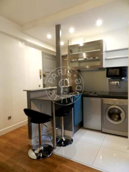 Cuisine Studio meublé - 21m²  - Batignolles - Paris