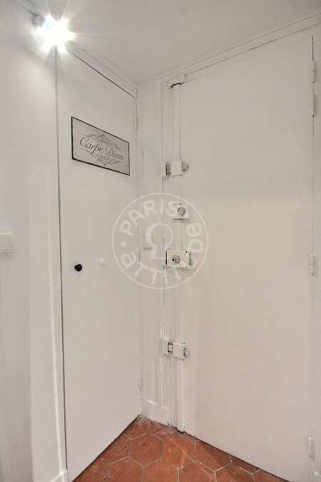 Entrée Studio meublé - 19m²  - Ile Saint-Louis - Paris