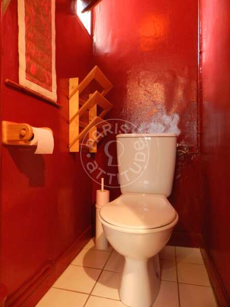 Toilet Furnished apartment - 31m²  - 1 bedroom - Montmartre / Place des Abbesses - Paris