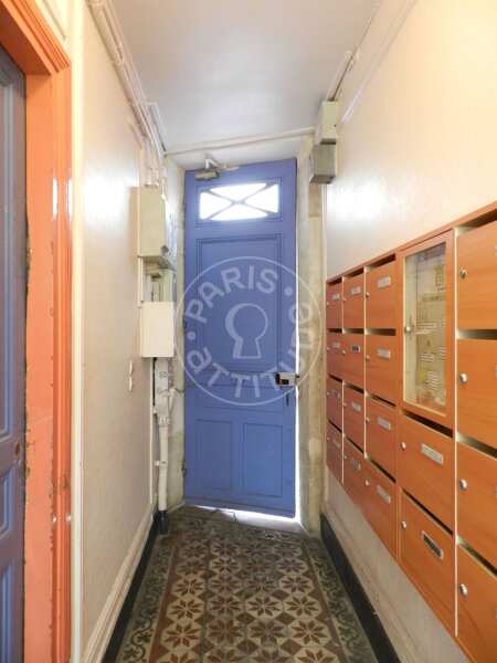 undefined Furnished apartment - 31m²  - 1 bedroom - Montmartre / Place des Abbesses - Paris