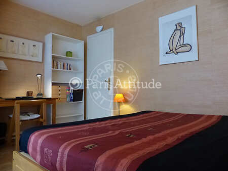 Bedroom Furnished apartment - 59m² - 1 bedroom - Montmartre / Place des Abbesses - Paris