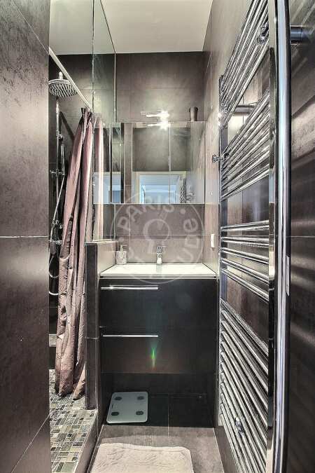 Bathroom Furnished apartment - 39m²  - 1 bedroom - Miromesnil - Paris