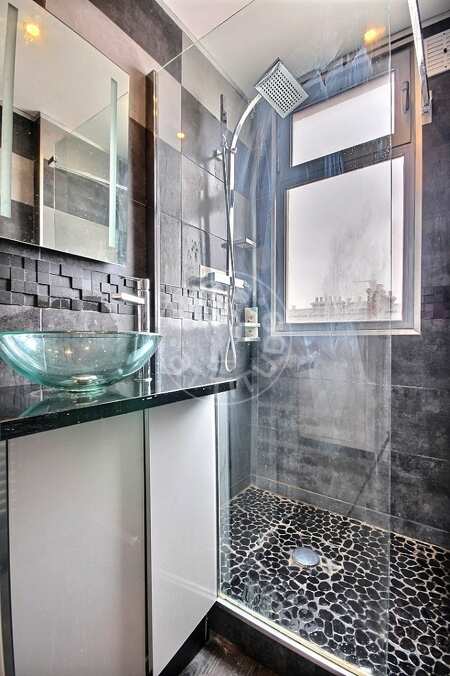 Bathroom Furnished studio alcove - 35m²  - Jules Joffrin - Mairie du 18ème - Paris