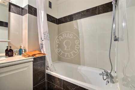 Casa de banho Apartamento mobilado - 52m²  - 1 quarto - Porte de Saint-Cloud - Paris
