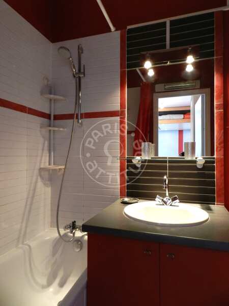 Salle de bain Studio meublé - 26m²  - Commerce - Paris