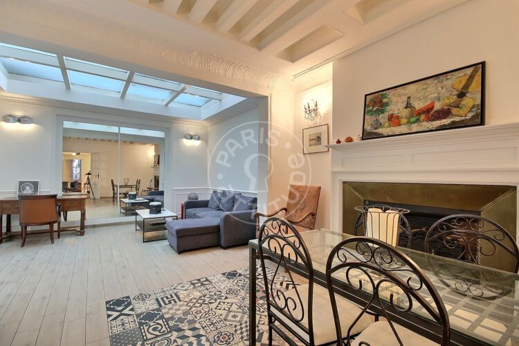 Living room - Furnished 2 bedrooms - Paris 75017 - 10621