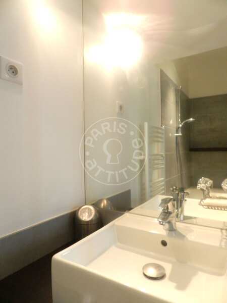 Salle de bain Studio alcove meublé - 29m²  - La Muette / Bois de Boulogne - Paris