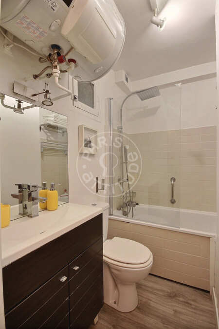 Bathroom Furnished studio - 16m²  - Latin / Saint-Michel - Paris