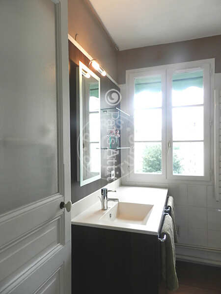 Salle de bain Appartement meublé - 52m²  - 1 chambre - Canal de l'Ourcq - Paris