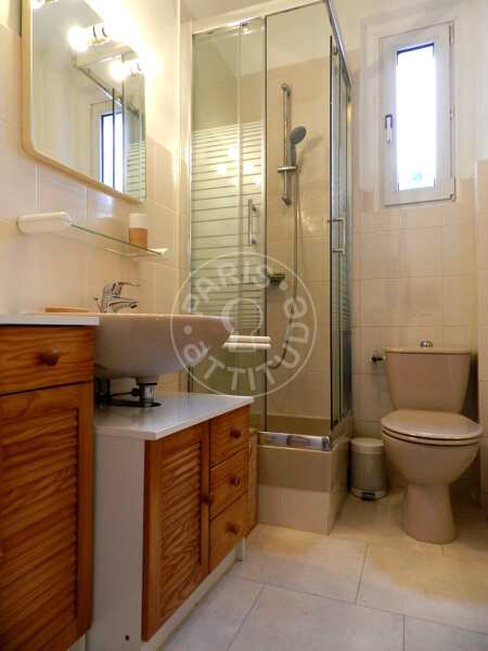 Salle de bain Appartement meublé - 41m²  - 1 chambre - Convention - Paris