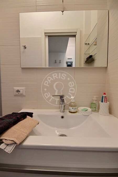 Casa de banho Quitinete mobilado - 18m²  - Place des Vosges - Paris