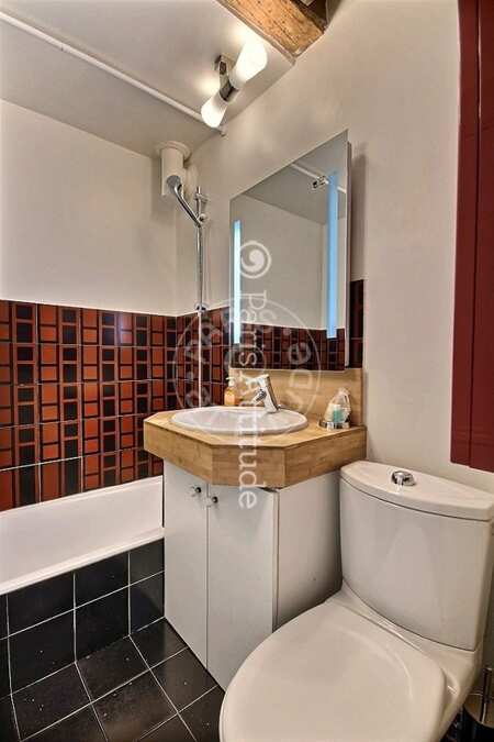 Salle de bain Appartement meublé - 56m²  - 2 chambres - Saint-Germain - Paris