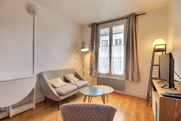 Salotto - 1 locale arredato - Parigi 75018 - 10760