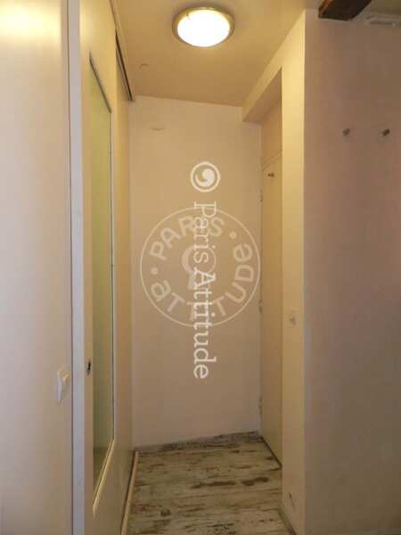 Entrada Apartamento mobilado - 30m²  - 1 quarto - Montmartre / Place des Abbesses - Paris
