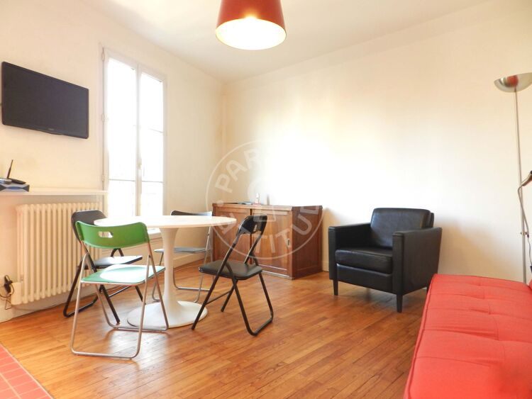 Salotto - 1 locale arredato - Parigi 75020 - 10900