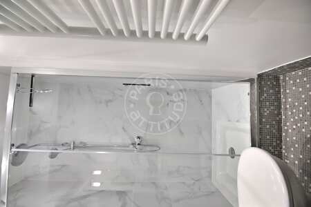 Salle de bain Studio meublé - 22m²  - Montorgueil - Paris