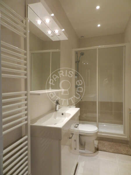 Bathroom Furnished apartment - 60m²  - 3 bedrooms - Tour Eiffel - Paris
