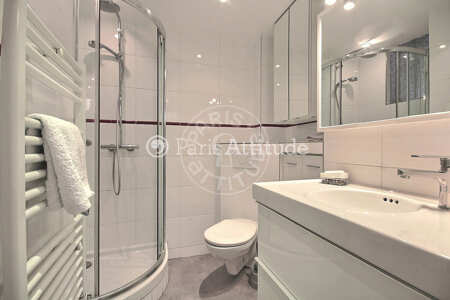 Bathroom Furnished apartment - 40m²  - 1 bedroom - Temple - Paris