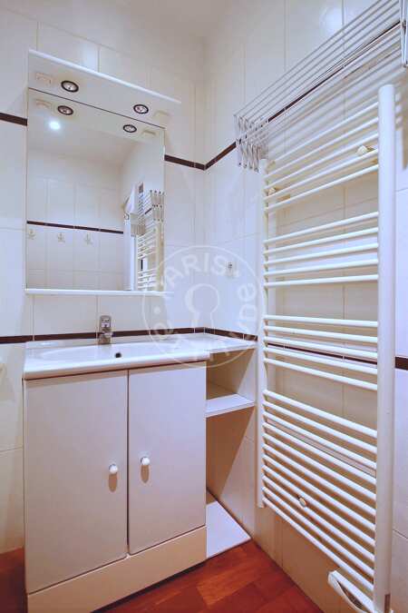 Salle de bain Appartement meublé - 38m²  - 1 chambre - Arc de Triomphe - Paris