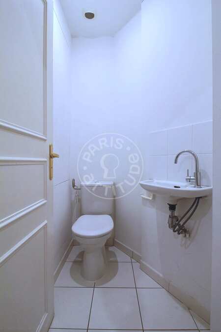 Toilettes Appartement meublé - 38m²  - 1 chambre - Arc de Triomphe - Paris