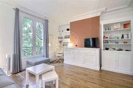 Living room Furnished apartment - 59m²  - 2 bedrooms - Wagram - Paris