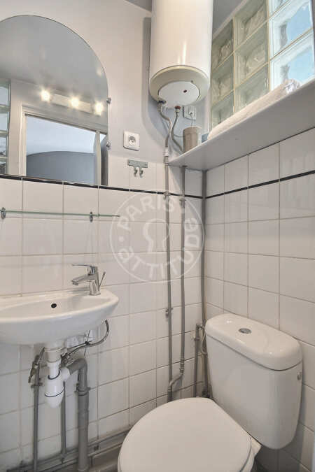 Casa de banho Quitinete mobilado - 17m²  - Grands Boulevards / Bonne Nouvelle - Paris