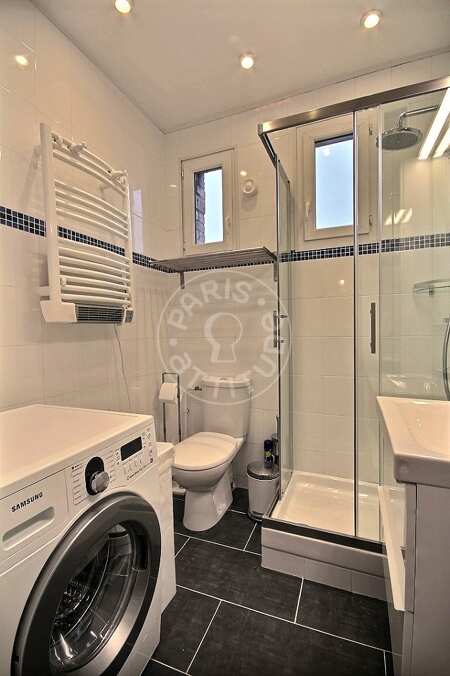 Salle de bain Appartement meublé - 31m²  - 1 chambre - Alésia - Paris