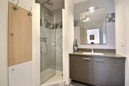 Bathroom Furnished apartment - 55m²  - 1 bedroom - Boulogne-Billancourt