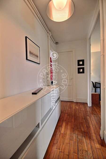 Entrée Appartement meublé - 57m²  - 2 chambres - République - Paris