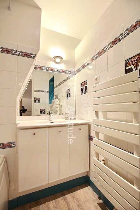 Salle de bain Appartement meublé - 63m²  - 2 chambres - Bastille - Paris